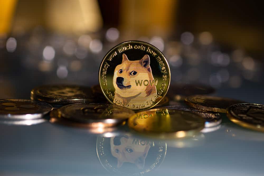 Dogecoin и Shiba Inu: Dogecoin удерживается выше 0,10800